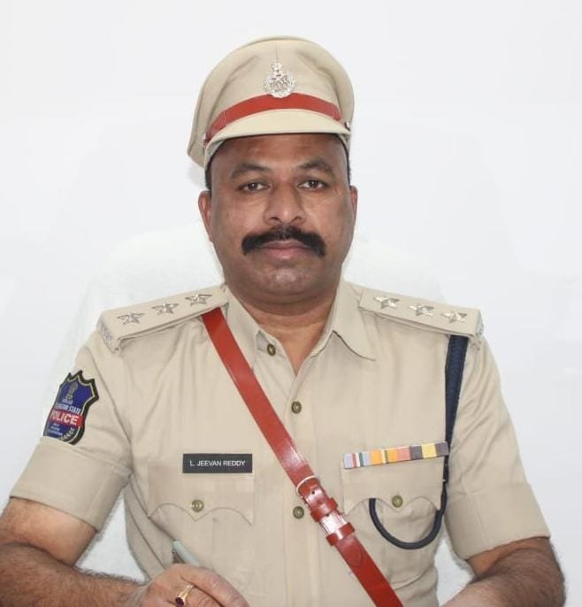 ఆదిలాబాద్ జిల్లాలో ఇద్దరు రౌడీ షీటర్ల అరెస్ట్...